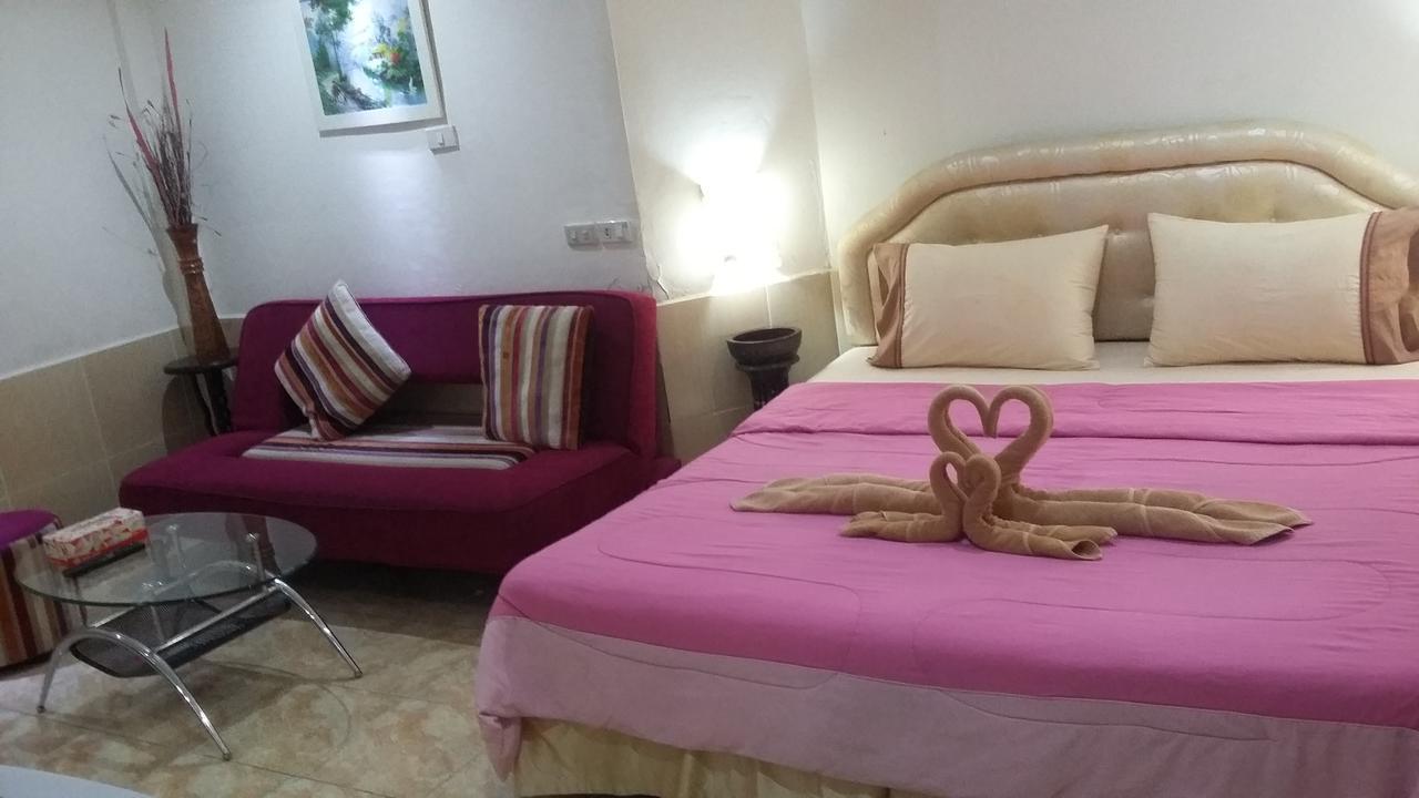 Jasmin Guest House Pattaya Exterior foto