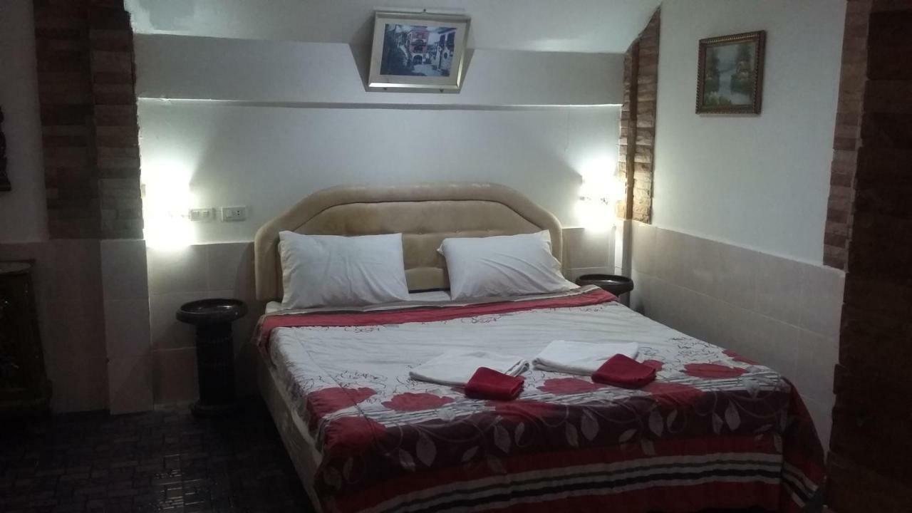 Jasmin Guest House Pattaya Exterior foto