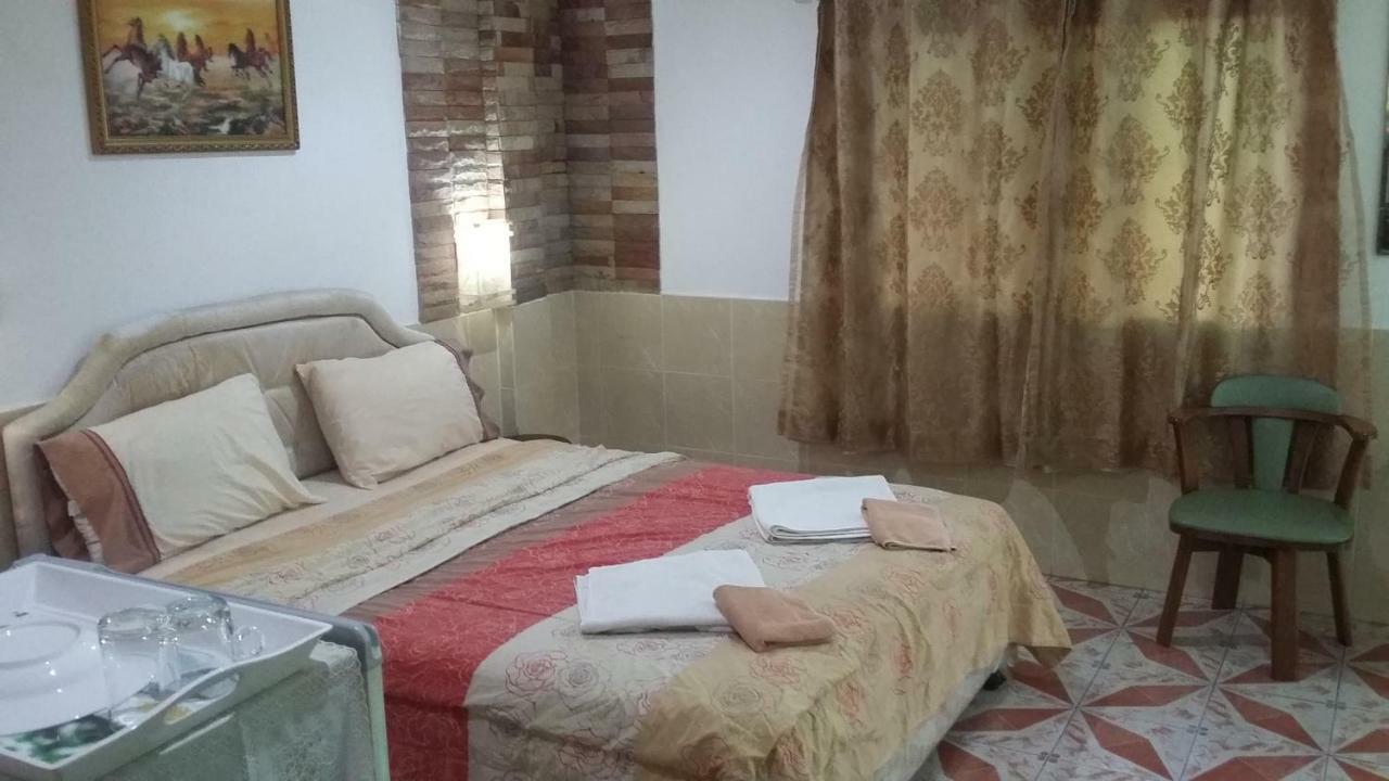 Jasmin Guest House Pattaya Exterior foto