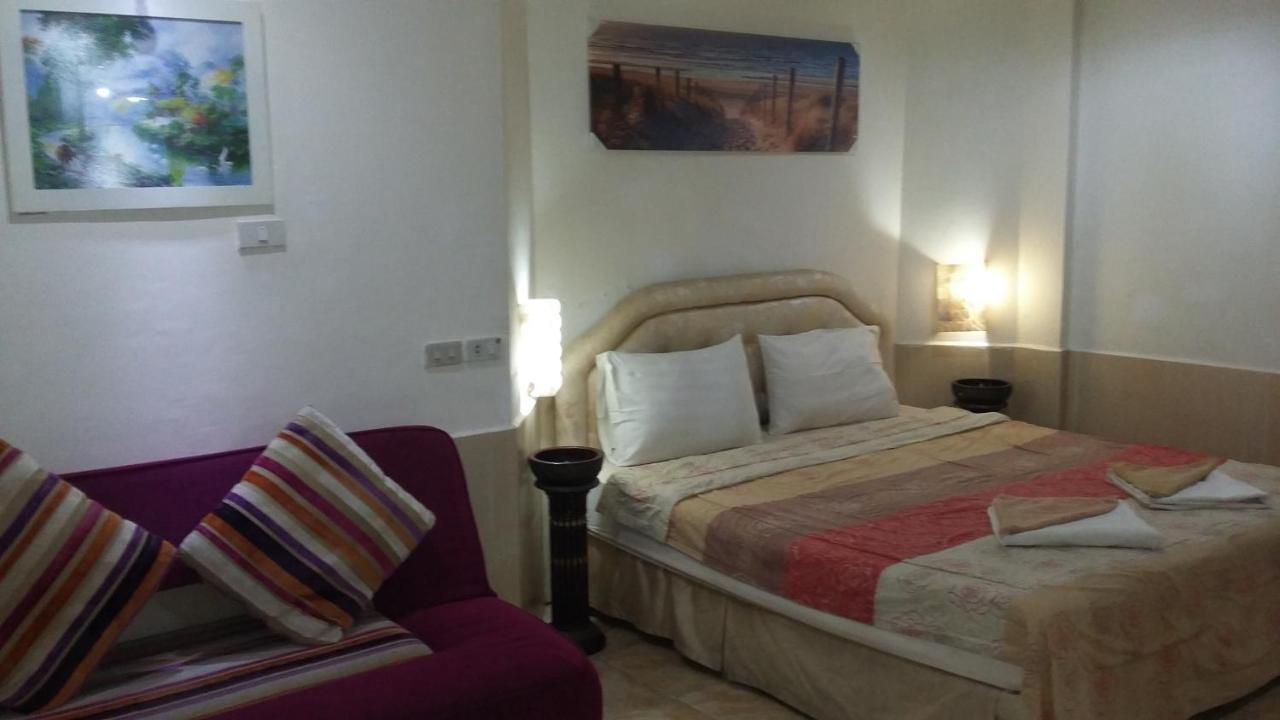 Jasmin Guest House Pattaya Exterior foto