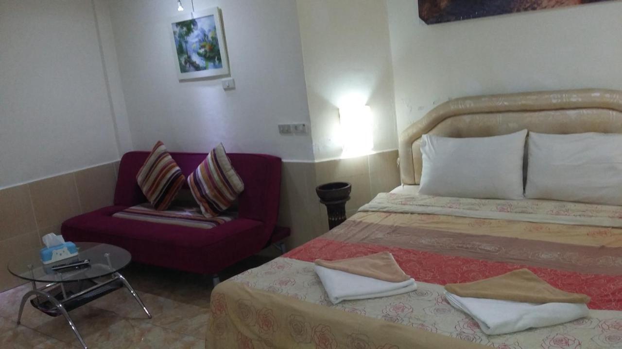 Jasmin Guest House Pattaya Exterior foto